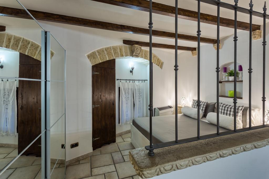 Due Passi Dal Borgo Antico Apartment Bari Bilik gambar